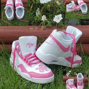 Custom Sneakers AF1 and more.